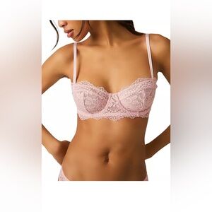 Free People Pink Rose Wired Lace Bra Size 32 D NEW